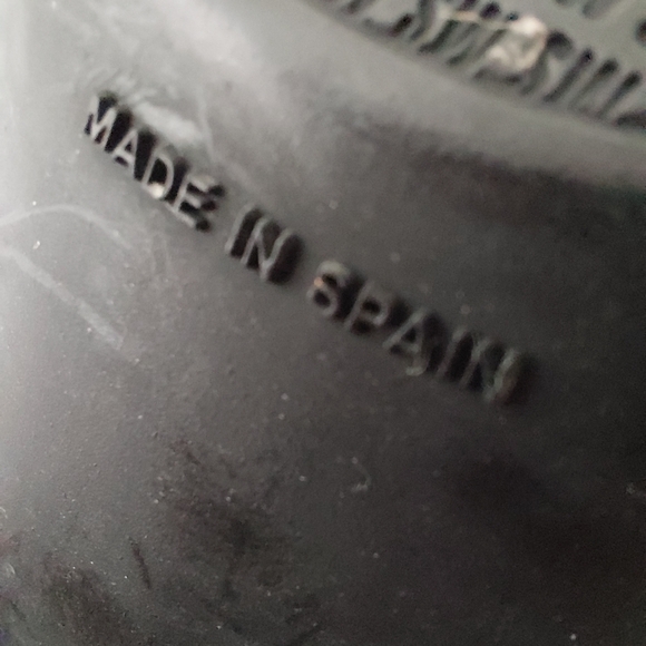 STUART WEITZMAN FALL/BUISNESS SUEDE SLIP ON HEELS - Picture 6 of 10